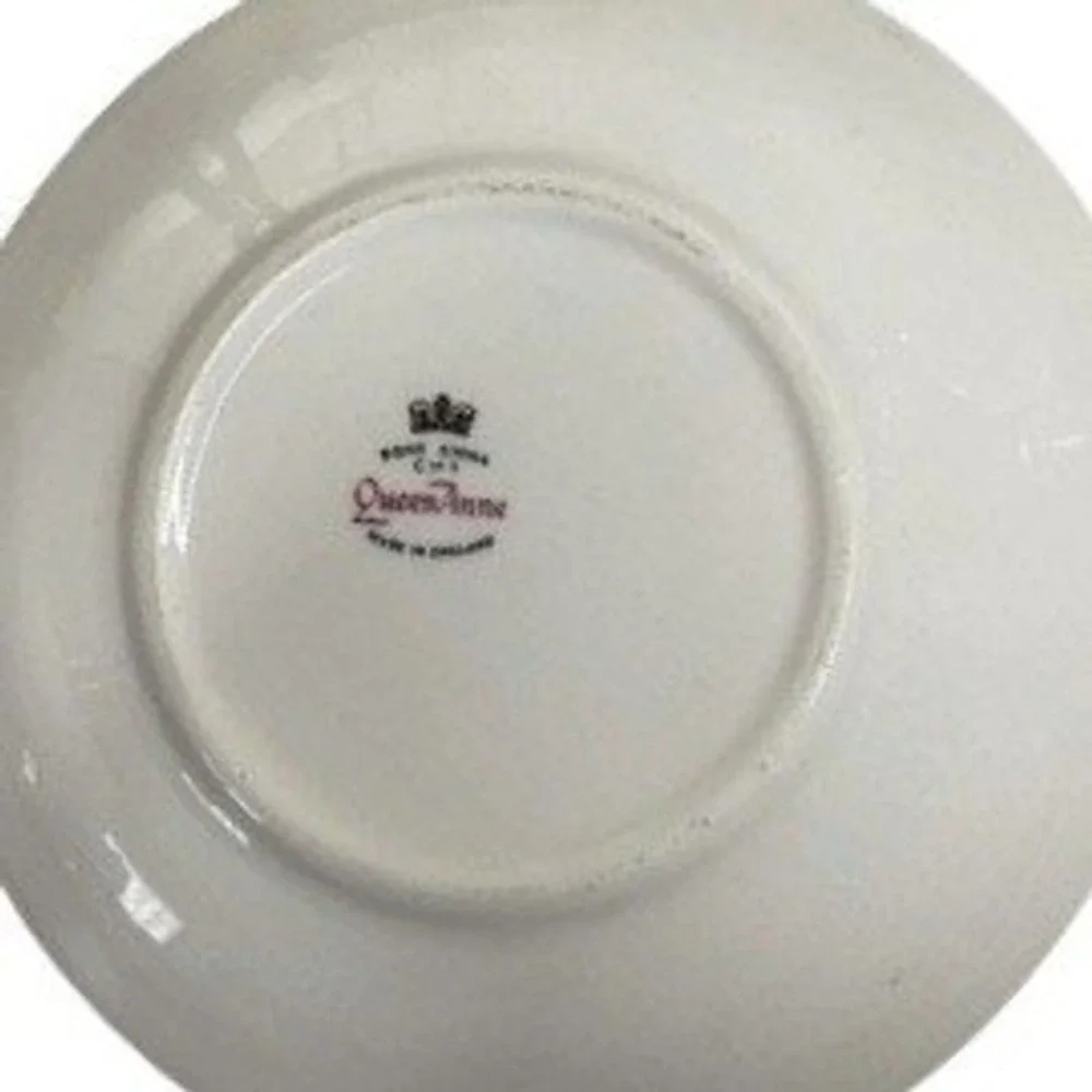 Queen Anne English Bone China Tea Cup Saucer Set Blue Daisy Pattern 8542 Vintage